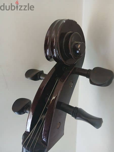 Electric cello 4/4 for sale  like new 3