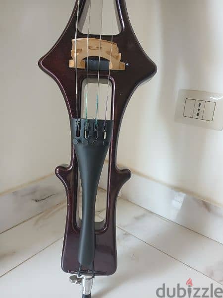 Electric cello 4/4 for sale  like new 8