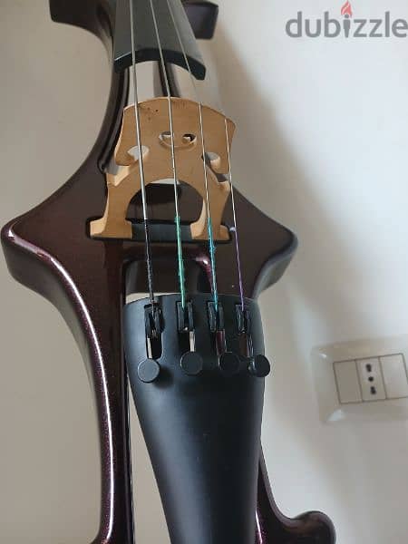 Electric cello 4/4 for sale  like new 9