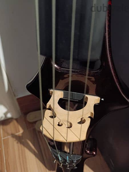 Electric cello 4/4 for sale  like new 15