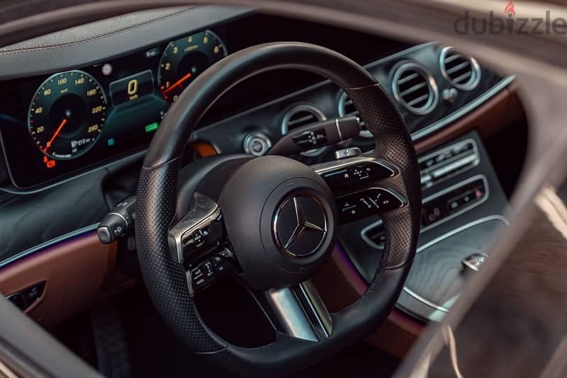 Mercedes E300 for rent 2022- مرسيدس للايجار بسائق و بدون 4