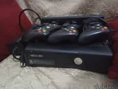 xbox 360 اكس بوكس متعدل وعليه 70 لعبة