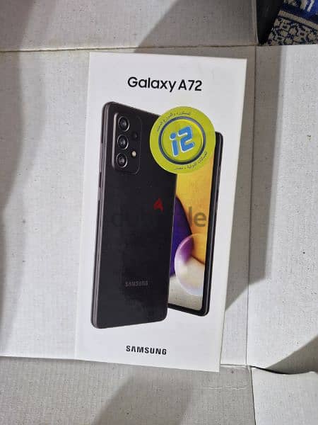 للبيع Samsung A72 بحالة ممتازة مع المتعلقات 8