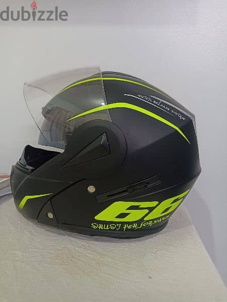 helmet خوذة معاها كل حاجت ال safety 1