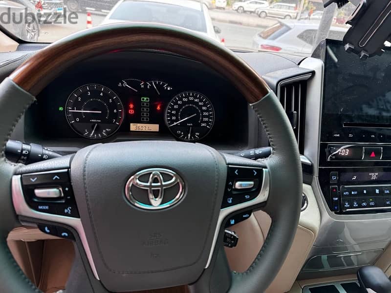 Toyota Land Cruiser 2021 3