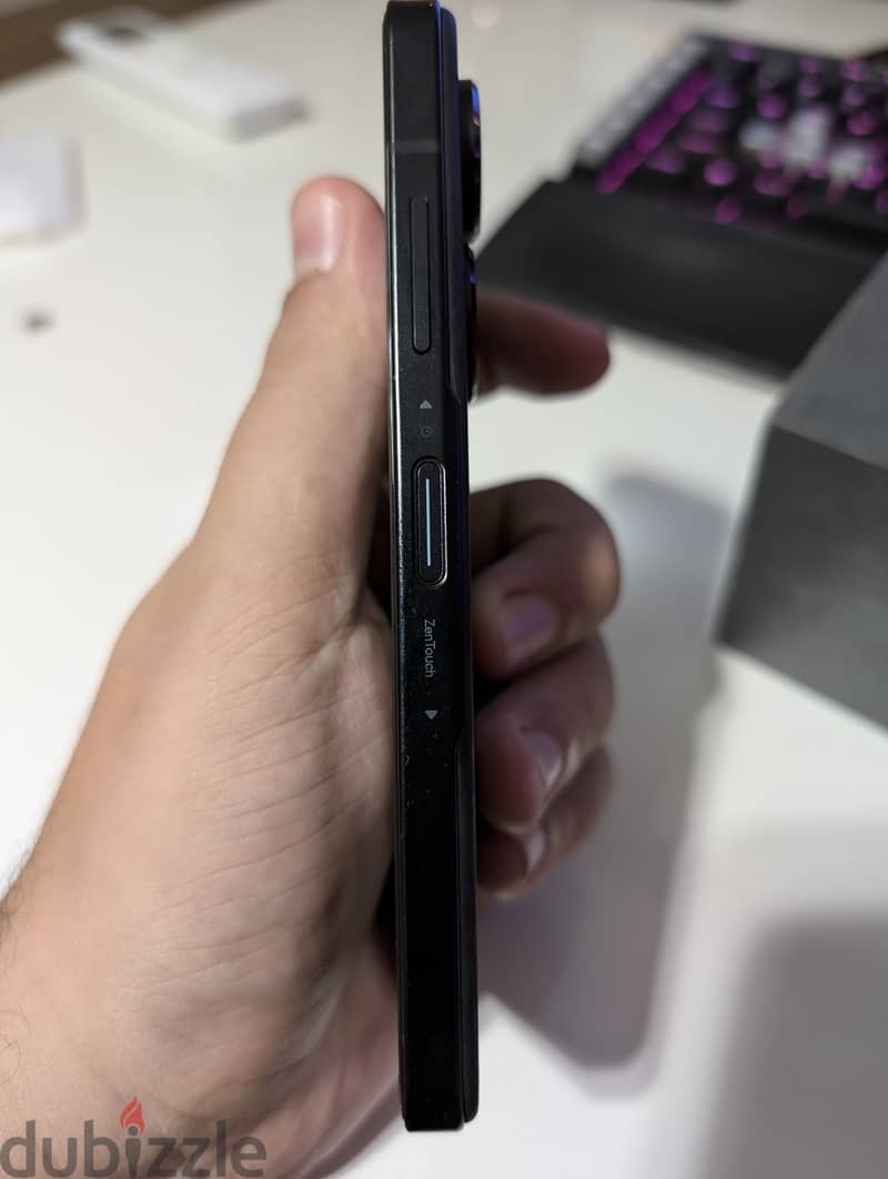 ASUS Zenfone 9 9