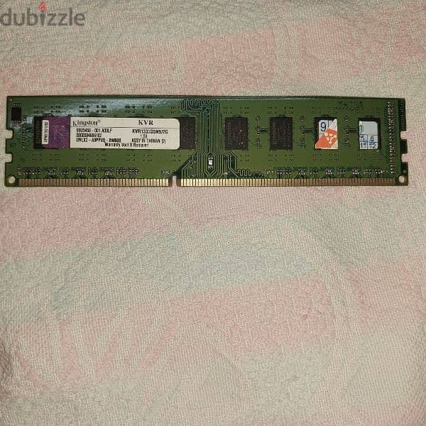 ram 2g ddr3 والرام من نوع كنج استون 2