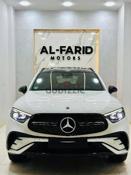 مرسيدس GLC 300 2023 SUV ادفع مليون و 440الف واستلم بأقل فايدة 0