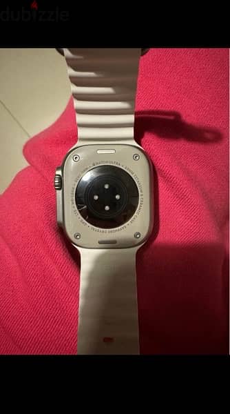 Apple watch Ultra 2 49mm in a very good condition 3