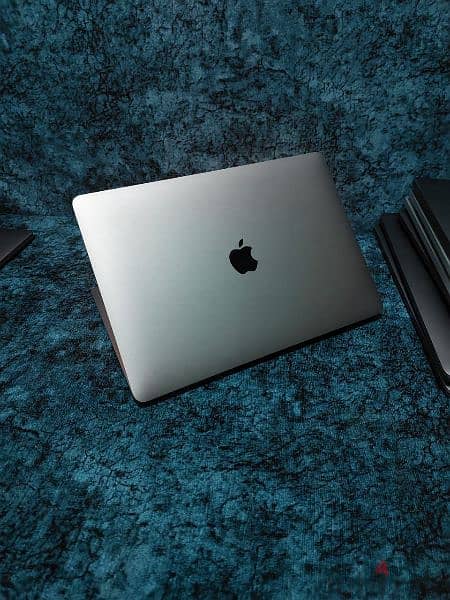 Mac book 2020 (M1) 1