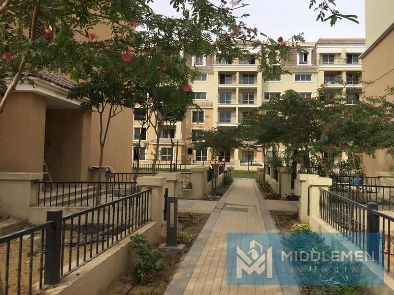 apartment corner 182m prime location view on villas , sarai mostakbal city 5