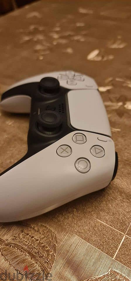 PS5 Dual Sense controller - Used دراع اصلي مستعمل 3