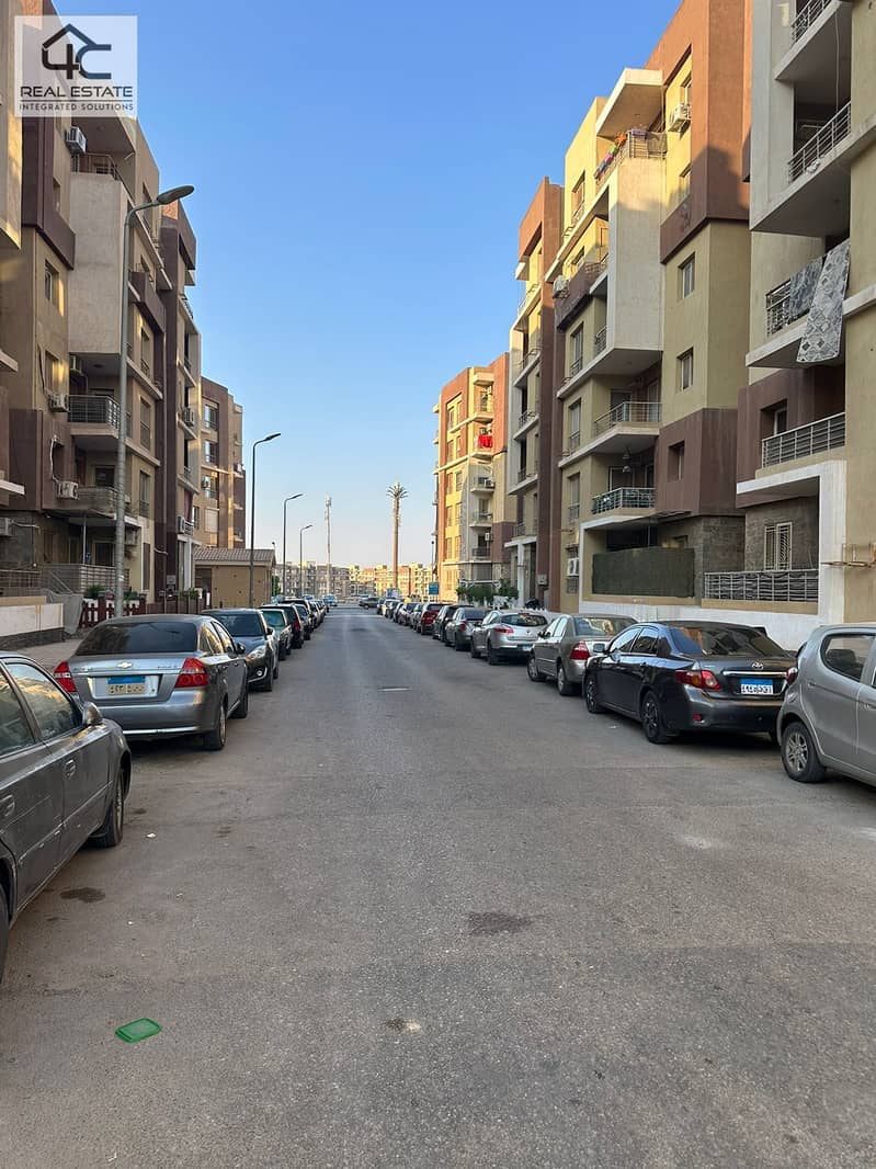 Apartment for sale 130 m fully finished 3 bedrooms prime location in Dar Misr Al-Qronfol 2