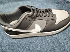 كوتشي Nike sb جديد لون grey