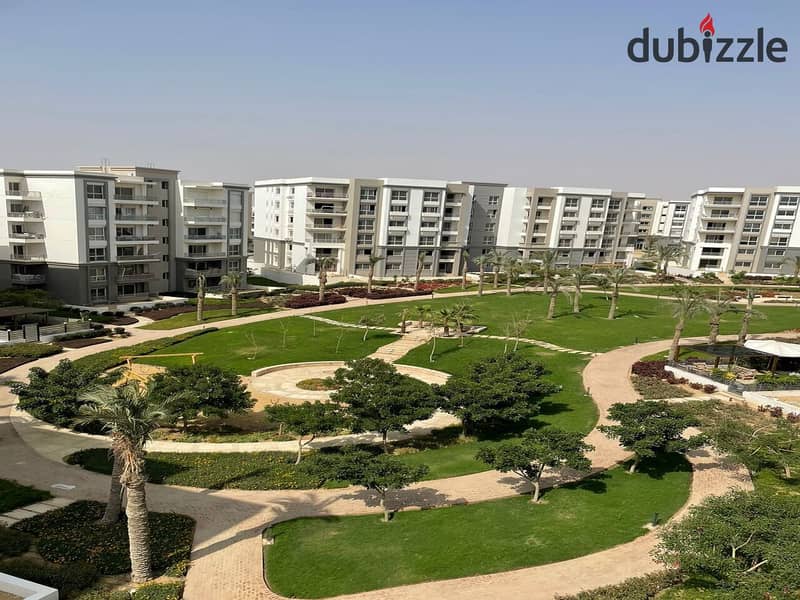 apartment for sale at hyde park new cairo | DP: 2,350,000 | installments | prime location 2