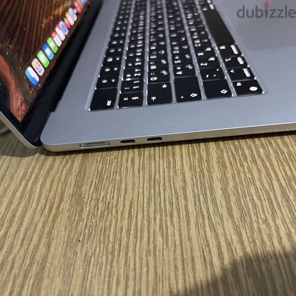 macbook air m2 15 inch 6