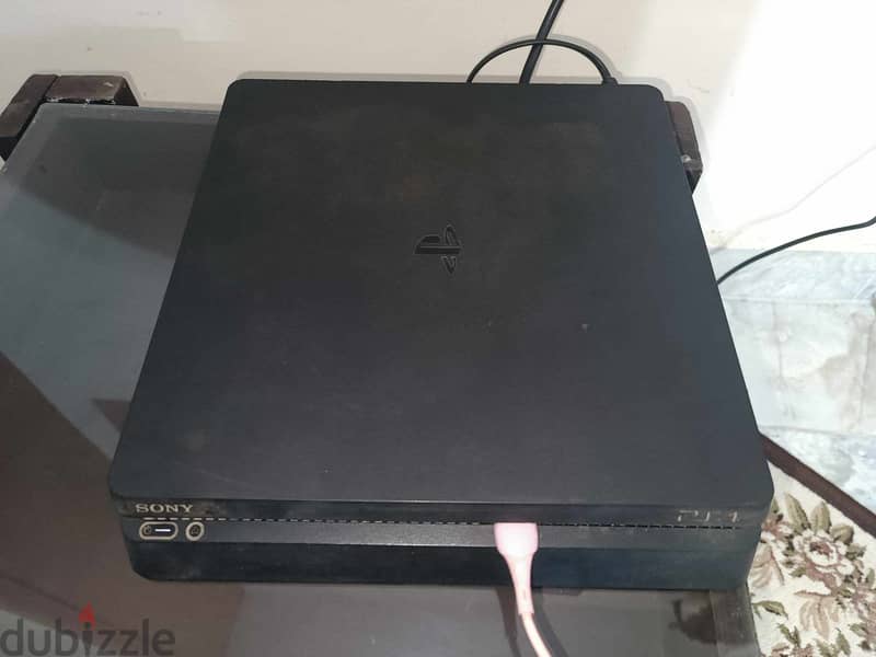 3 أجهزه ps4 slim للبيع الجهاز ب 8000 4