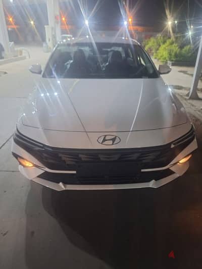 Hyundai Elantra 2024