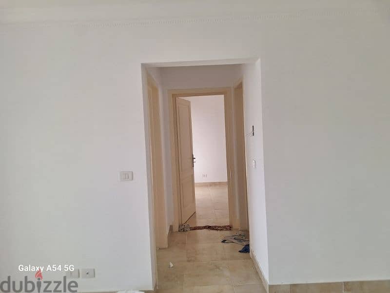 شقه للبيع 75 في مدينتى ارضى بحديقة-Apartments75 for sale in Madinaty 2