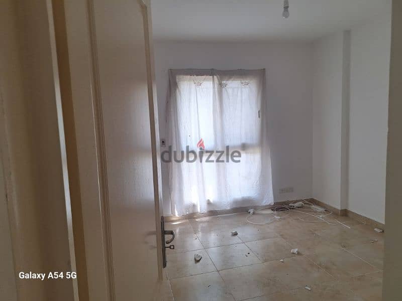 شقه للبيع 75 في مدينتى ارضى بحديقة-Apartments75 for sale in Madinaty 5