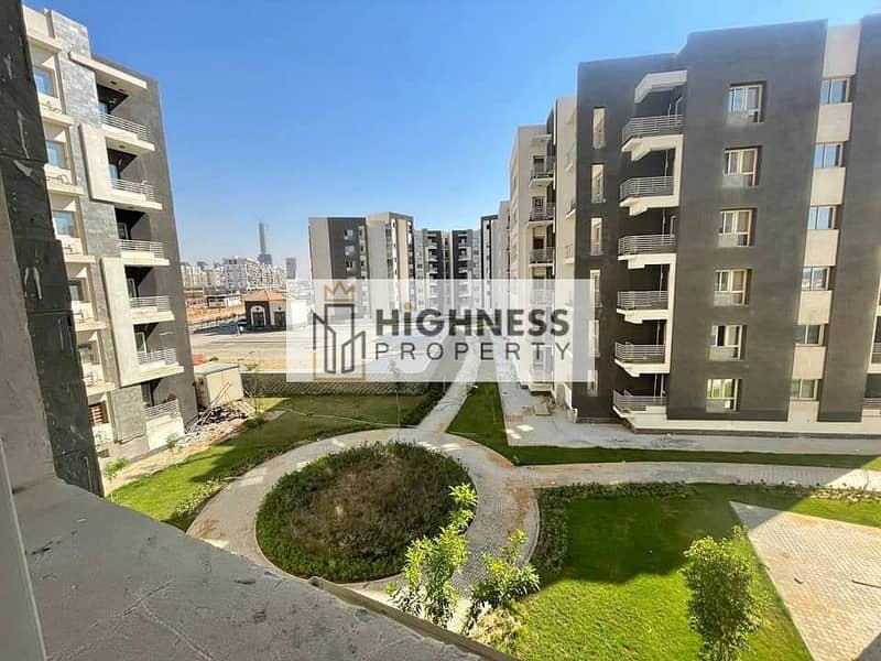 Apartment for sale at a special price, 152 m, immediate delivery, fully finished, green spaces and lakes in Al Maqsed Compound, next to Sarai and Madi 15