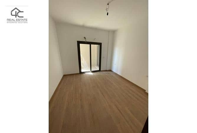 Apartment for sale, 182 square meters, finished, in installments, in the best compound, already living in the Fifth Settlement 10