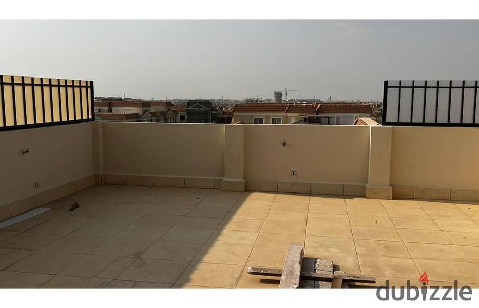 penthouse 300m semi furnished for rent regents park compound 9