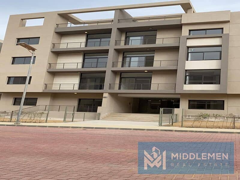 penthouse 170m fully finished with acs and kitchen , fifth square marasem new cairo 9