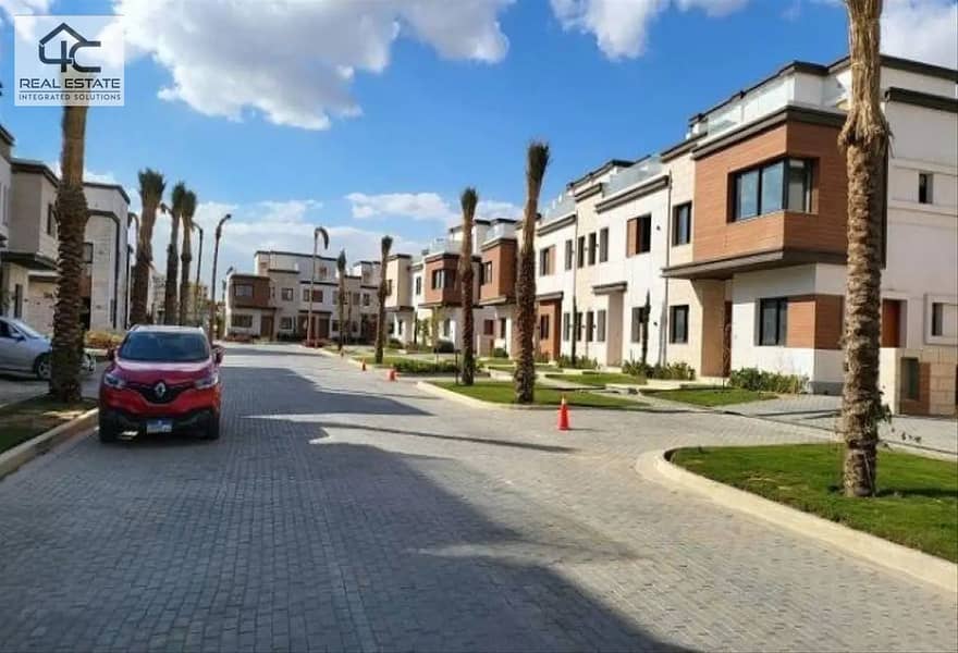 Townhouse middle View Landscape for sale in Azzar Infinity 1