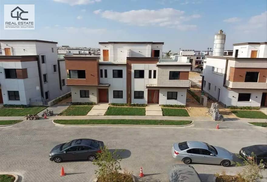 Townhouse middle View Landscape for sale in Azzar Infinity 4