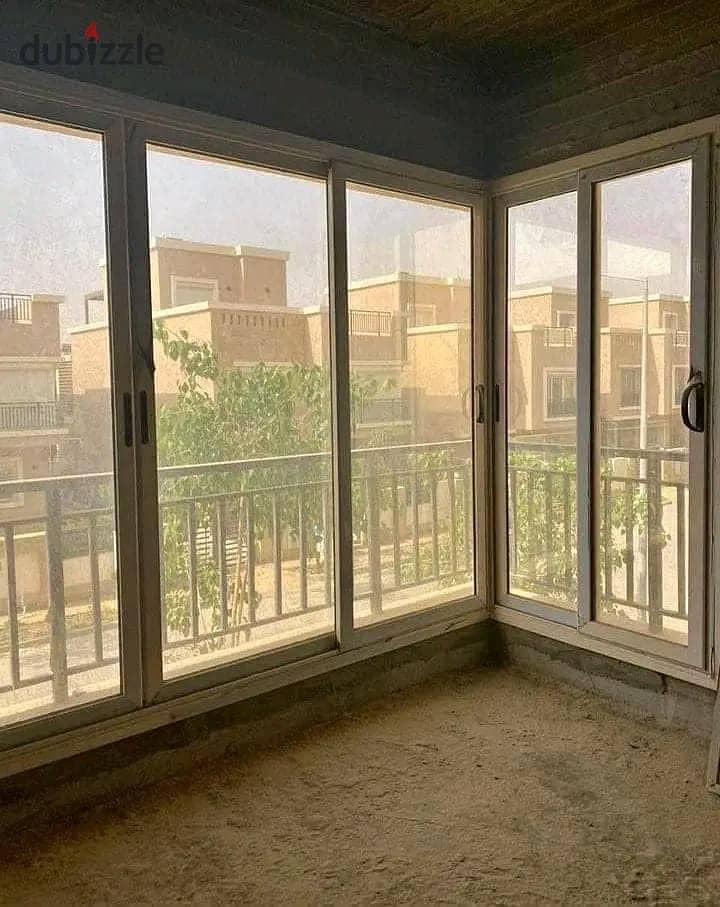 For sale ground apartment with a private garden in the first settlement in front of Kempinski Hotel and in front of the gate of Cairo Airport, 5