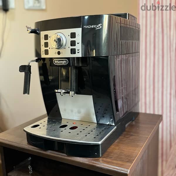 Delonghi Magnifica S مكنة قهوة 5