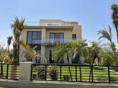 Villa + private garden, prime location on Suez Road in front of the airport in Taj City Compound, next to the Kempinski Hotel