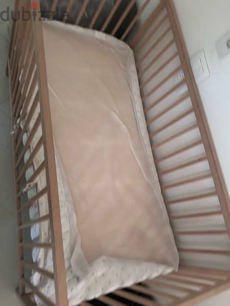 baby bed and wardrobe 4