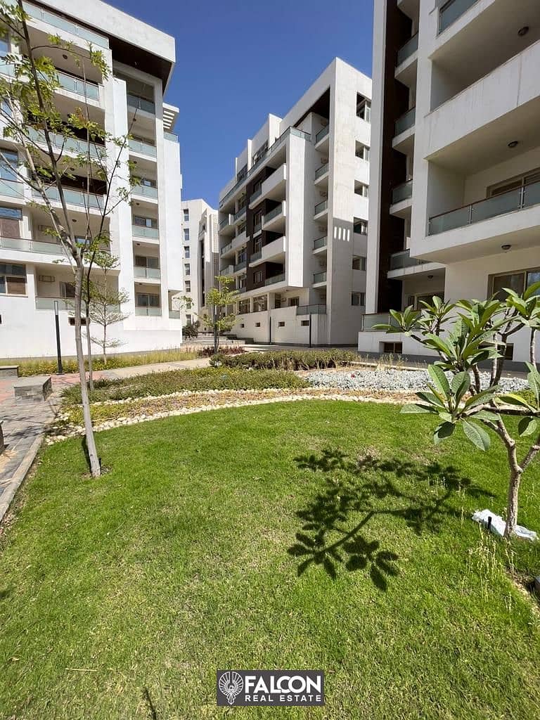 For immediate sale, a 134-meter apartment with a view on the landscape in Al-Maqsad Compound, the Administrative Capital, next to the Smart Village, i 6