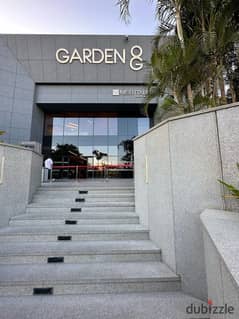 للبيع بسعر لقطة عيادة 85م  فى garden8 two العاصمة الادارية clinic