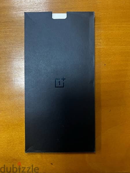 One plus n300 with full box like new 3