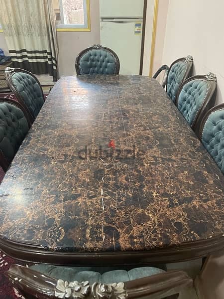 Used Dining Table – Perfect for Family Gatherings! 2