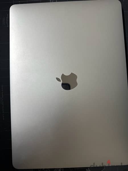 Macbook Pro m1 8gb ram 256gb 4