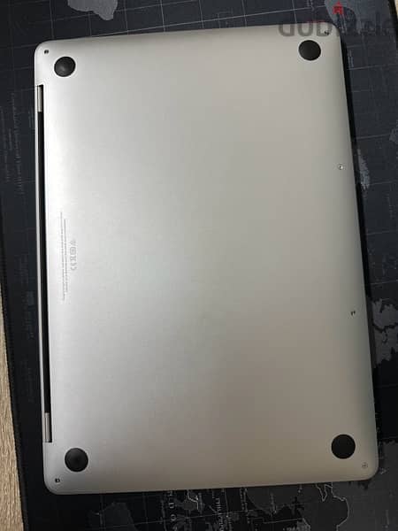 Macbook Pro m1 8gb ram 256gb 5