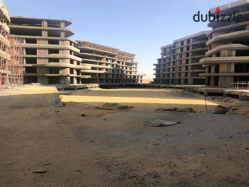 Apartment with private garden and fully finished in front of Madinaty in Bloomfields Compound only And get a discount over 10 years with a 5% DP 5