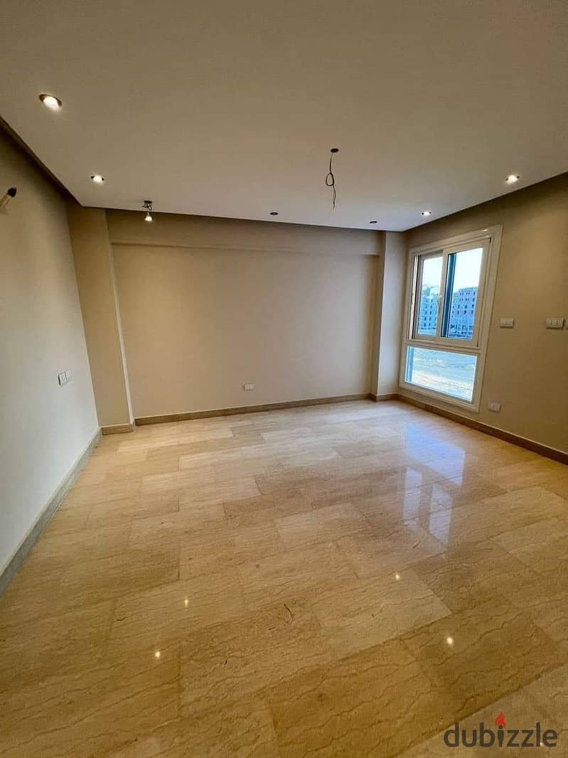 للبيع شقة متشطبة بالتكيفات في كمبوند كيان Directly from the owner fully finished apartment with air conditioners in Kayan Compound in Old Sheikh Zayed 3