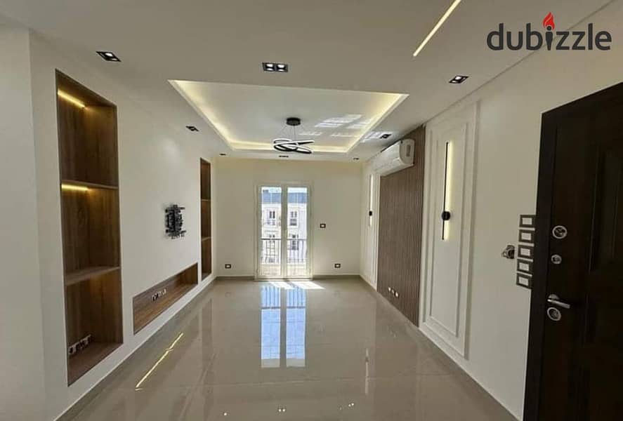 For sale apartment in the most prestigious compound in Old Zayed in installments over 10 year  للبيع شقة لقطة فى ارقى كمبوند بقلب زايد القديمة 3