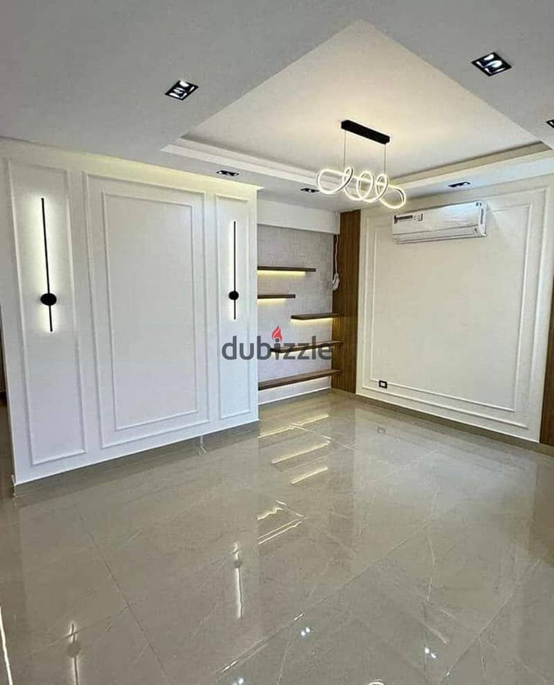 For sale apartment in the most prestigious compound in Old Zayed in installments over 10 year  للبيع شقة لقطة فى ارقى كمبوند بقلب زايد القديمة 4