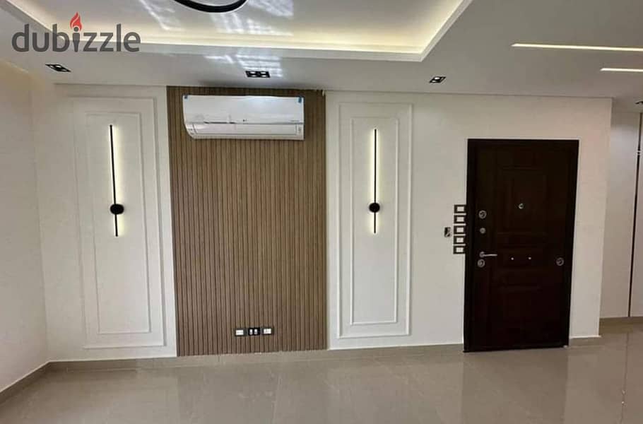 For sale apartment in the most prestigious compound in Old Zayed in installments over 10 year  للبيع شقة لقطة فى ارقى كمبوند بقلب زايد القديمة 5