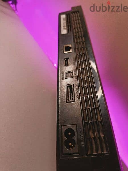 ps3 slim بحالة فوق الممتازة 1