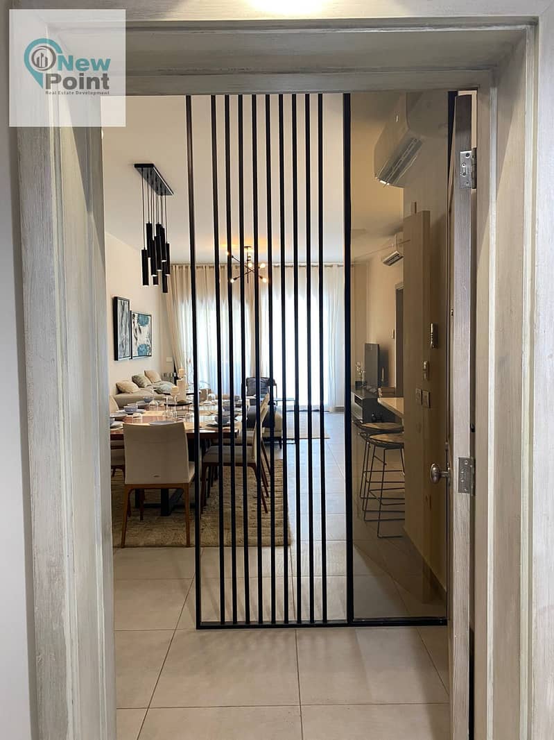 Receive immediately a duplex roof, prime location, large area, fully finished, ultra super deluxe, for sale in Al Burouj Compound, Shorouk City 6