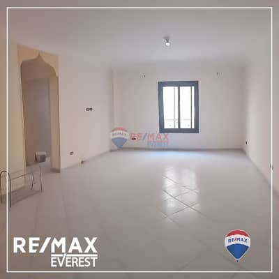 Apartment for sale in Al-Mostasmer Al-Saghir, super luxurious finishing