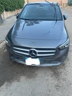 Mercedes-Benz B180 2021