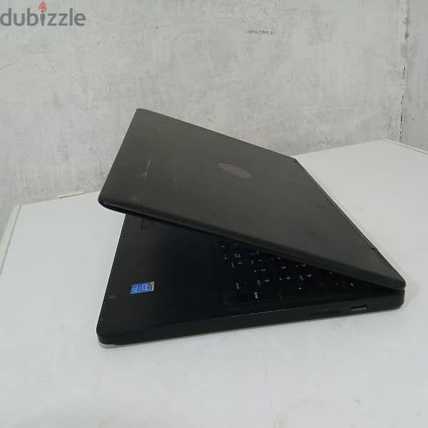 Dell Latitude E 5550 2